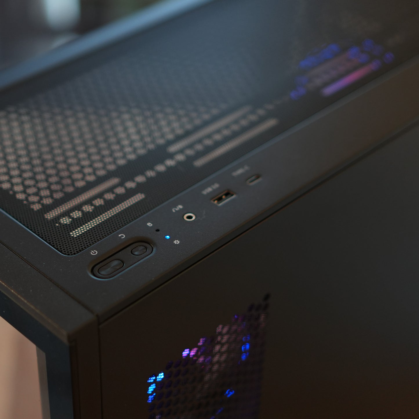 Bloc One | RTX 5060 8GB + Ryzen 5 7500F | Ready-to-Go Gaming PC | PC36