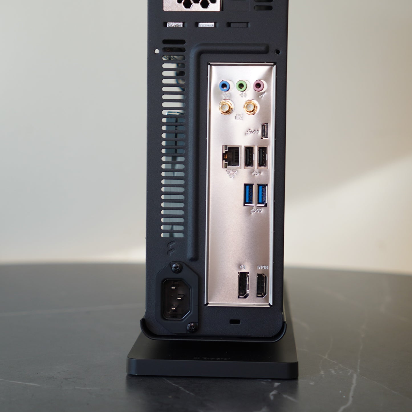 Canvas REFINED | RTX 5070 + Ryzen 7 7700 (upgrades available) | Ready-to-Go Gaming PC | PC36
