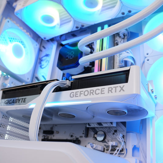 Blanda | RTX 5070 Ti 16GB + Ryzen 7 7800X3D Pure White | Ready-to-Go Gaming PC | PC36