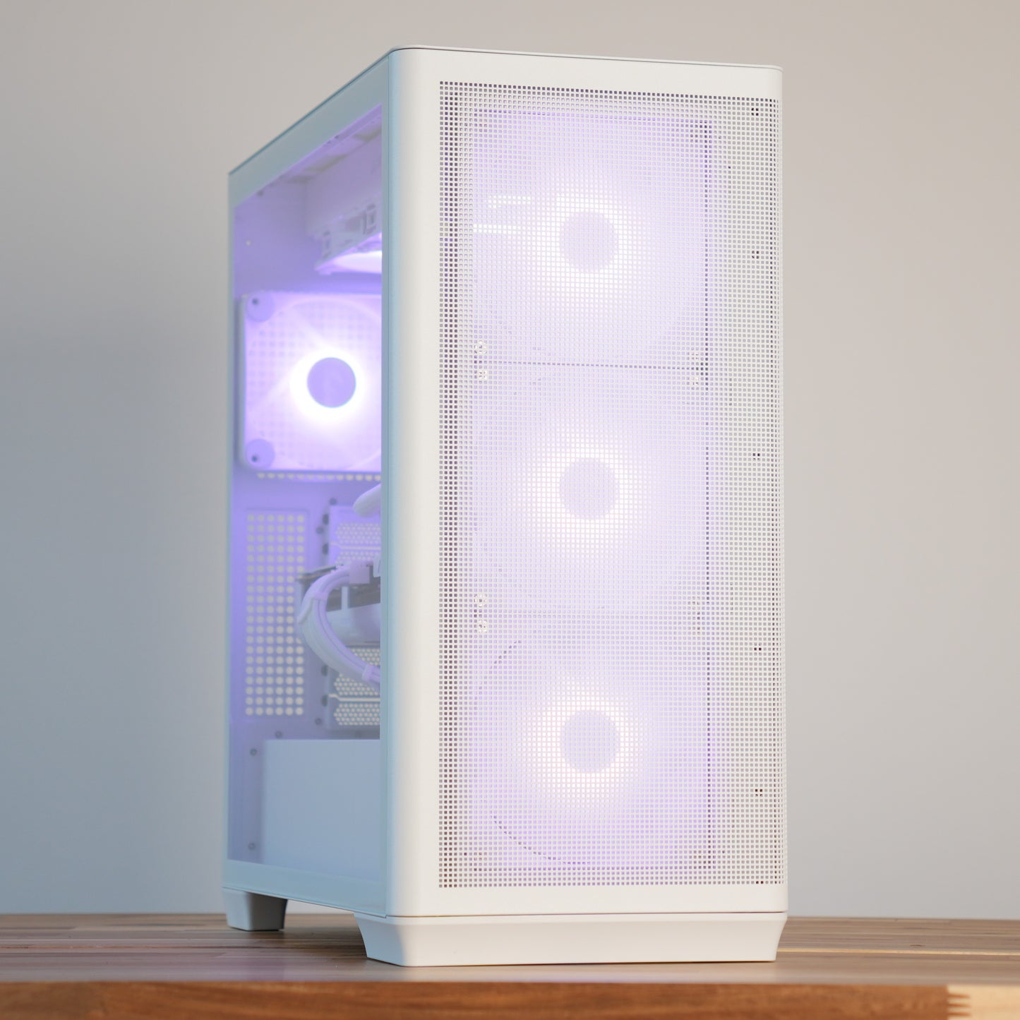 Glace | RX 9070 XT 16GB + Ryzen 7 7800X3D + 32GB DDR5 | Ready-to-Go Gaming PC | PC36