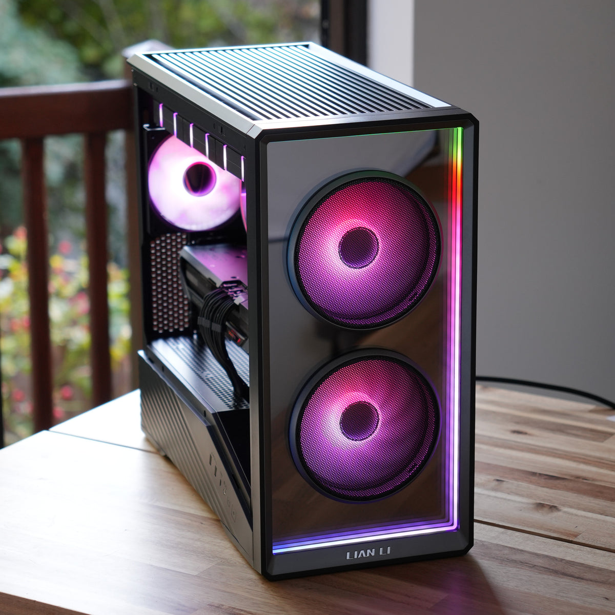 Glitz Three | RX 9070 XT 16GB + Ryzen 7 7800X3D + 32GB | Ready-to-Go Gaming PC | PC36
