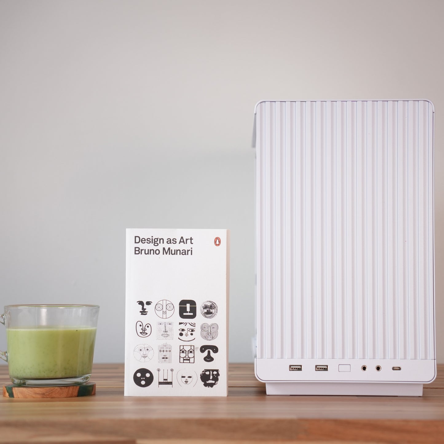 Pearl | Radeon RX 9060 XT 16GB + Ryzen 5 7500F | Ready-to-Go Gaming PC | PC36