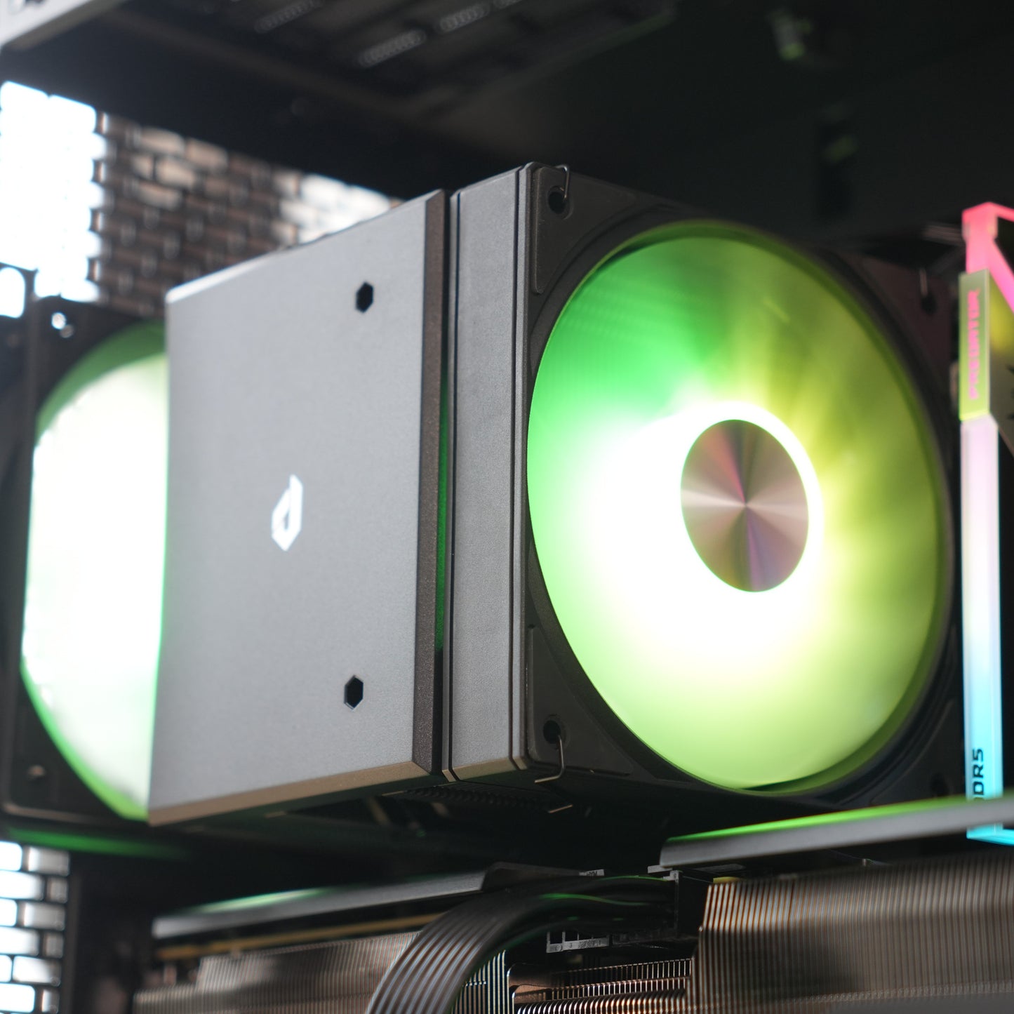 Secret One | ARC B580 12GB + Ryzen 5 7500F | Ready-to-Go Gaming PC | PC36