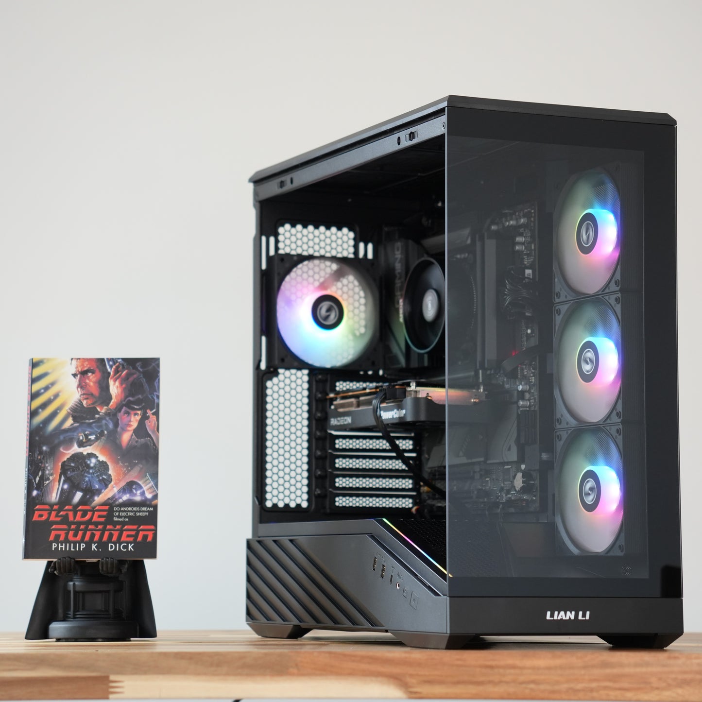 Aegis Valor | RX 9060 XT 16GB + Ryzen 5 7500F | Ready-to-Go Gaming PC | PC36