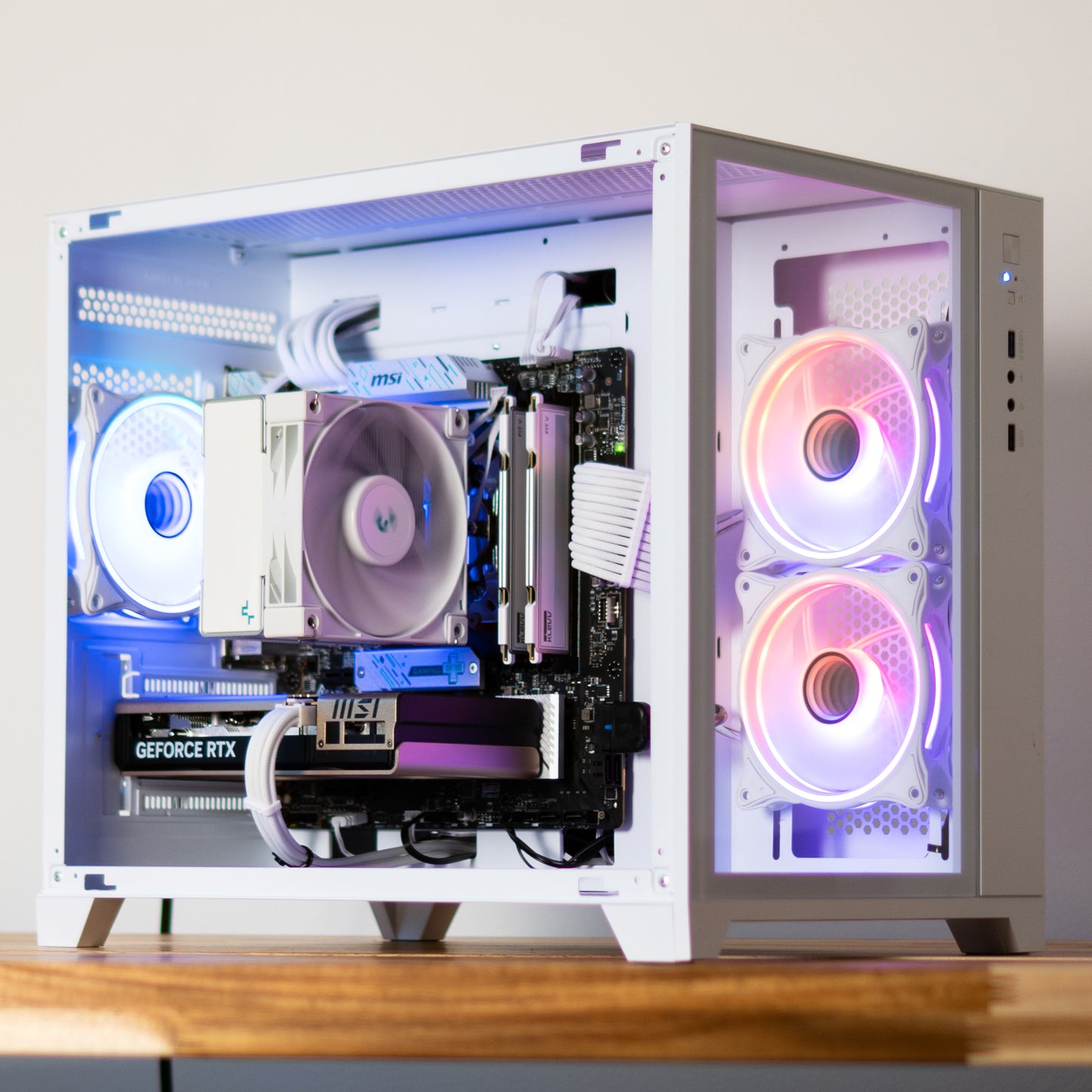 Akira White | RTX 5060 + Ryzen 5 7500F | Ready-to-Go Gaming PC | PC36