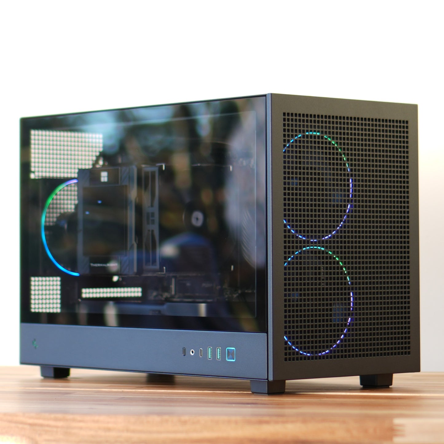 Bloc Stone | RTX 5070 12GB + Ryzen 7 7800X3D | Ready-to-Go Gaming PC | PC36