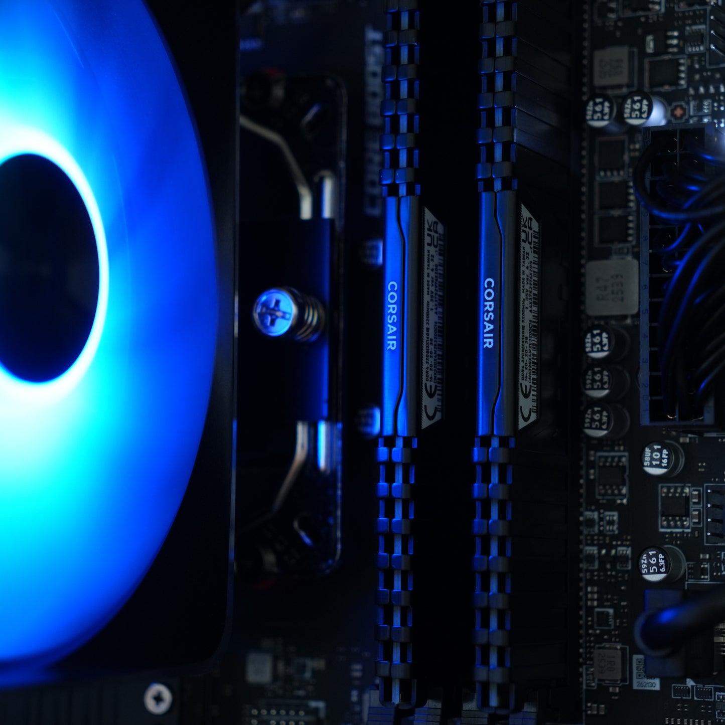 Twilight | RX 9060 XT 16GB + Ryzen 5 5600 + 32GB DDR4 + 1TB | Ready-to-Go Gaming PC | PC36