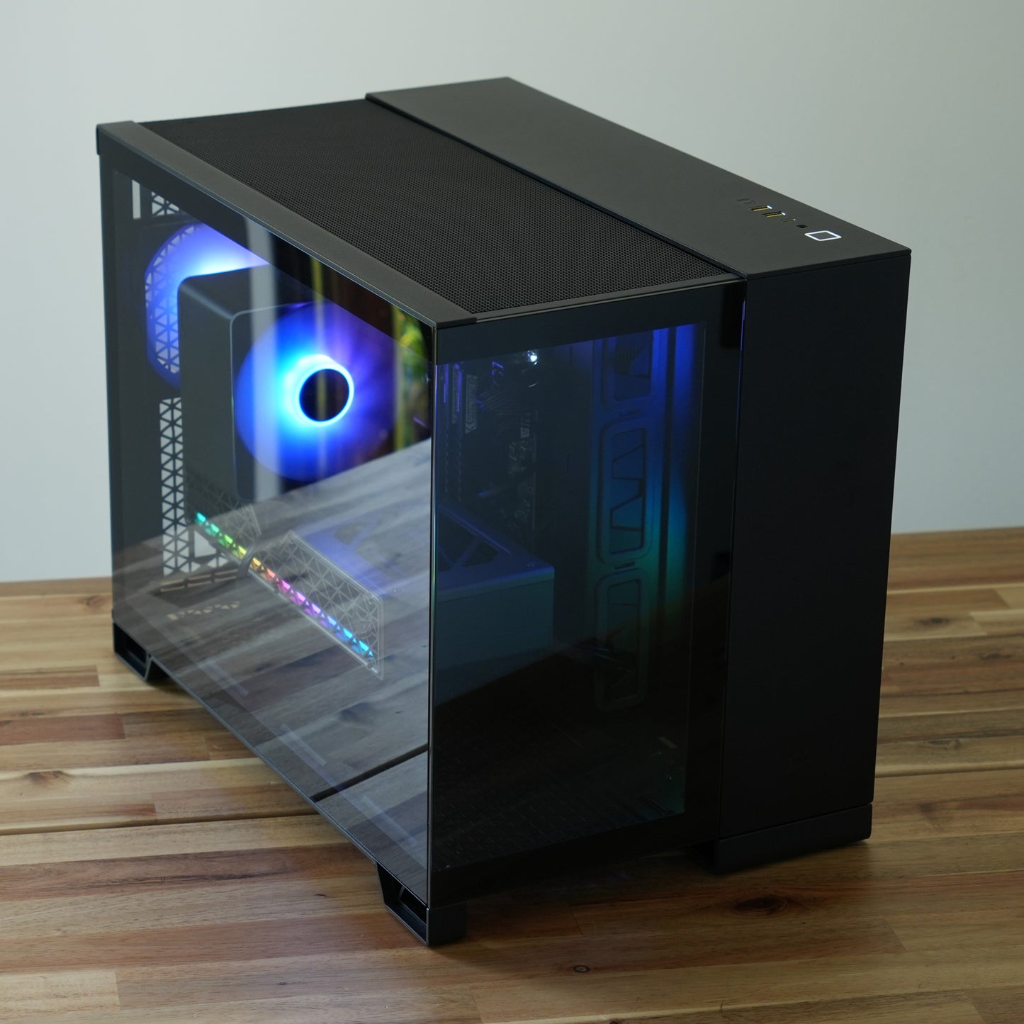 Twilight | RX 9060 XT 16GB + Ryzen 5 5600 + 32GB DDR4 + 1TB | Ready-to-Go Gaming PC | PC36