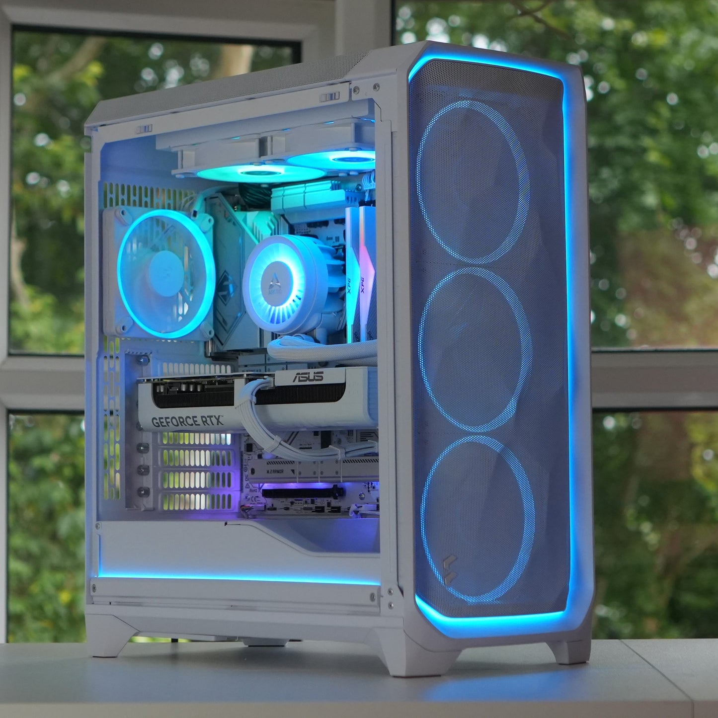 Aura REFINED | RTX 5070 + Ryzen 7 7700 (upgrades available) | Ready-to-Go Gaming PC | PC36