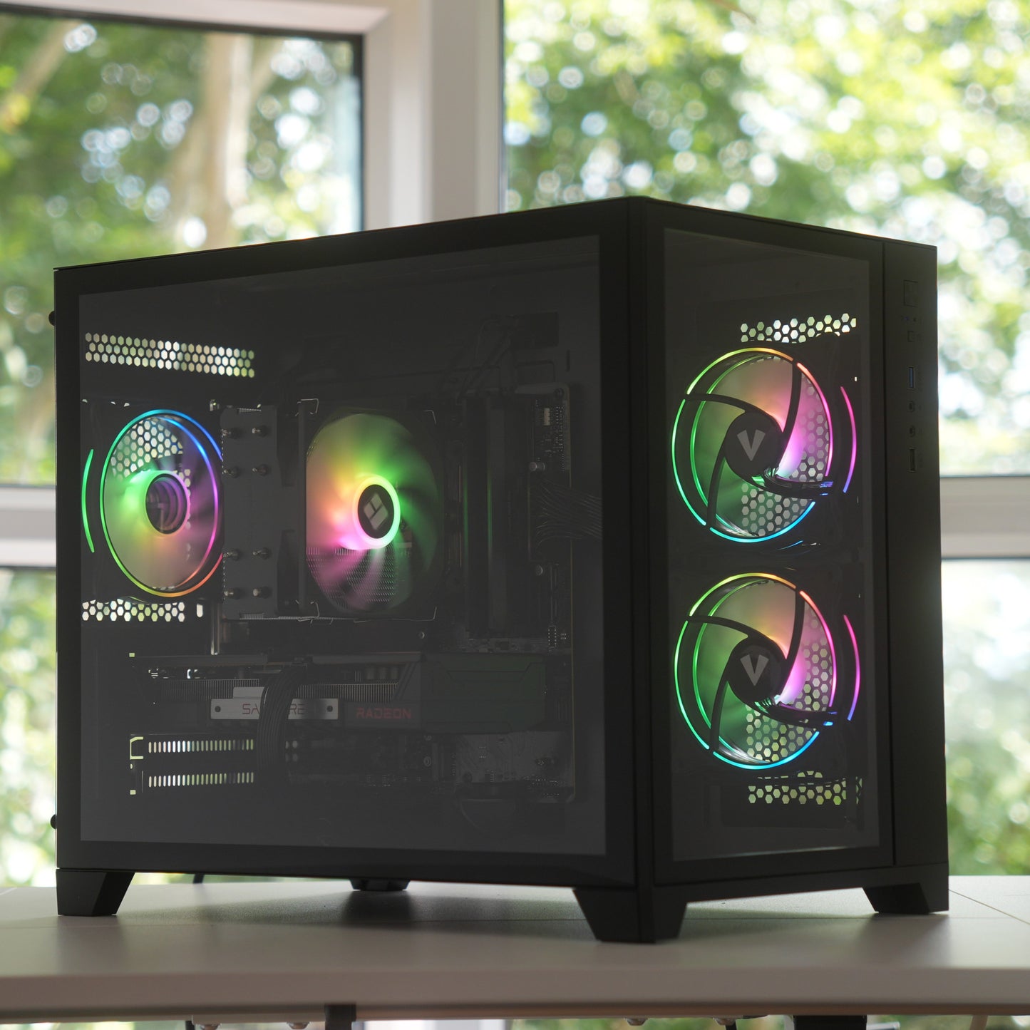 Akira | RX 9060 XT 16GB + Ryzen 5 7500F | Ready-to-Go Gaming PC | PC36