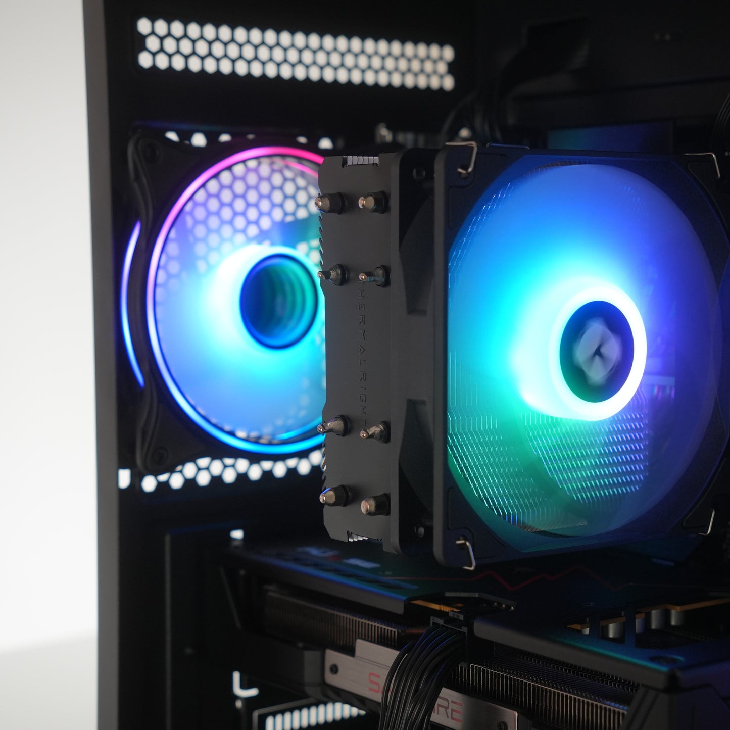 Akira | RX 9060 XT 16GB + Ryzen 5 7500F | Ready-to-Go Gaming PC | PC36