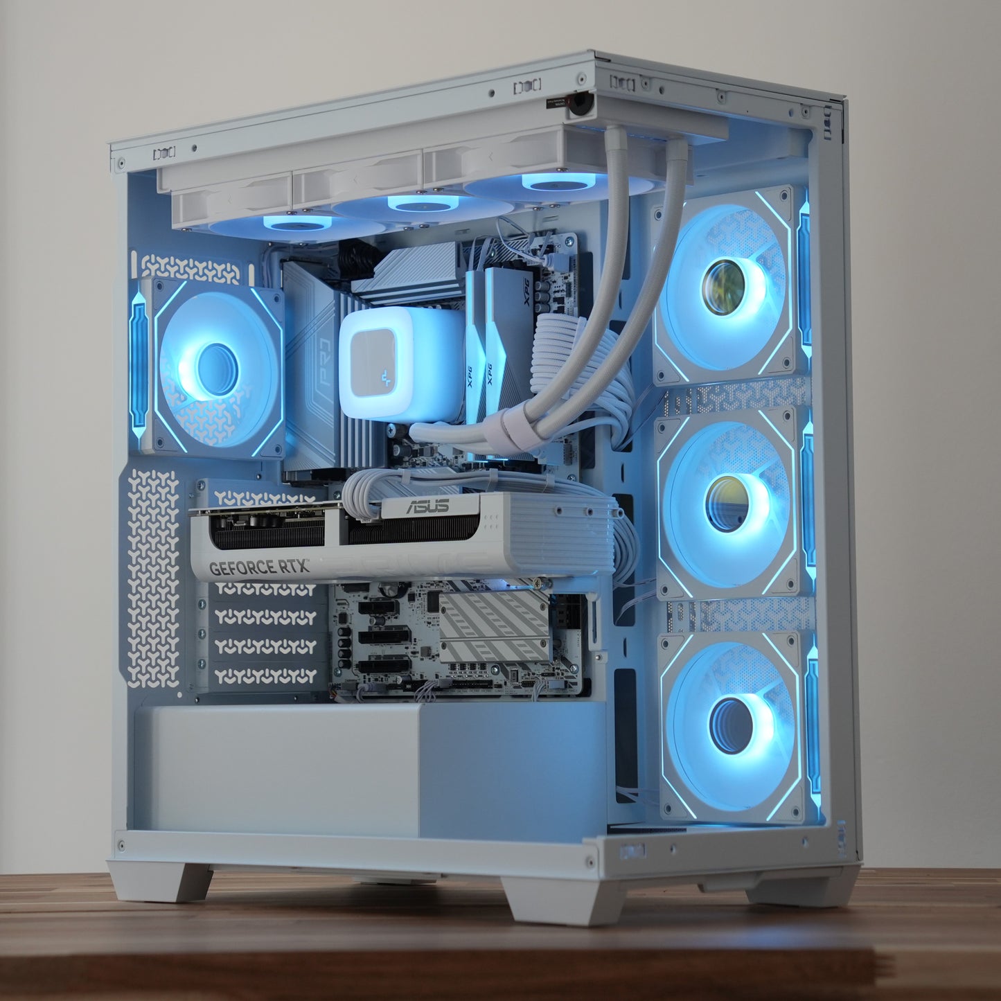 Kraft Fjell | RTX 5060 8GB + Ryzen 5 7500F | Ready-to-Go Gaming and Creator PC | PC36