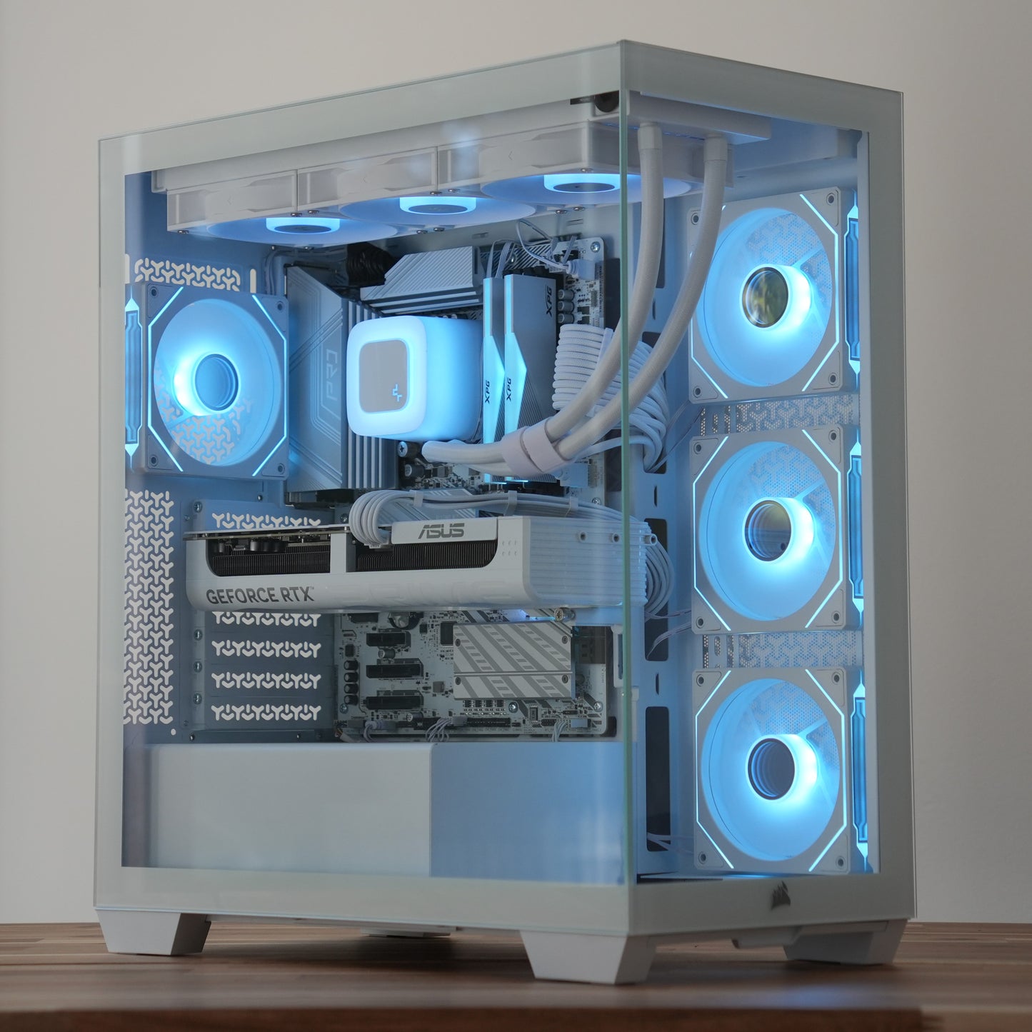 Kraft Fjell | RTX 5060 8GB + Ryzen 5 7500F | Ready-to-Go Gaming and Creator PC | PC36