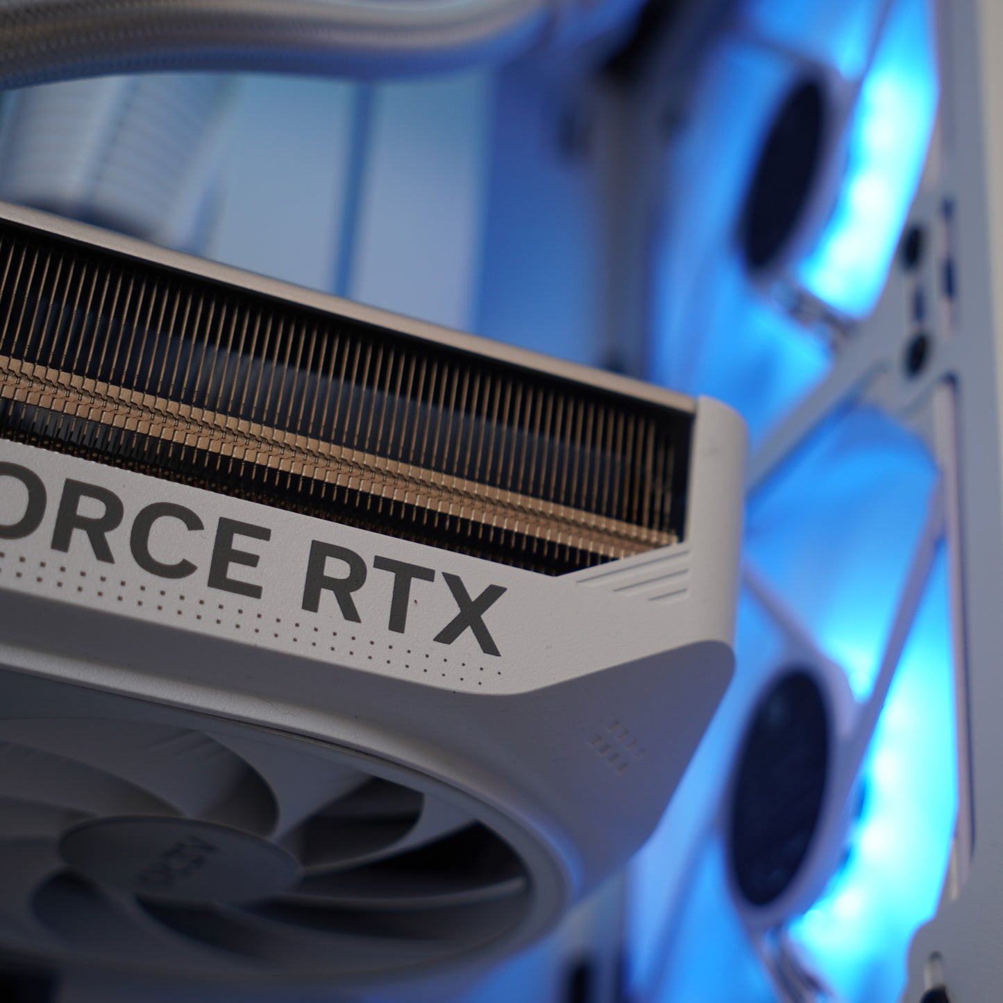 Ice | RTX 4070 SUPER + i5 14600KF | Ready-to-Go Gaming PC | PC36