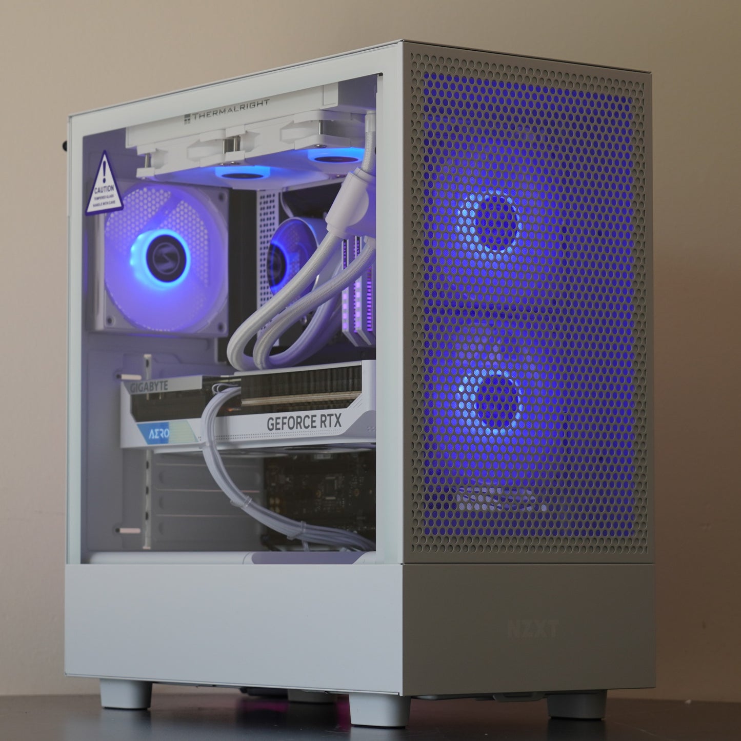 Ice | RTX 4070 SUPER + i5 14600KF | Ready-to-Go Gaming PC | PC36