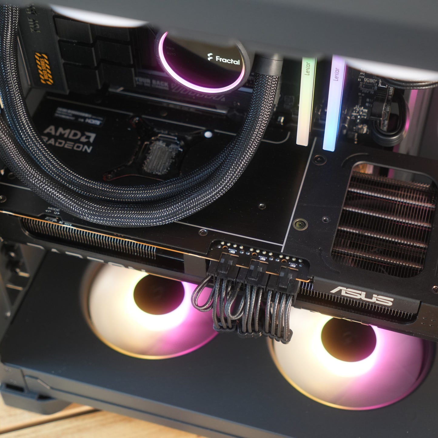 Ark Three | RX 9070 XT 16GB + Ryzen 7 7800X3D | Ready-to-Go Gaming PC | PC36