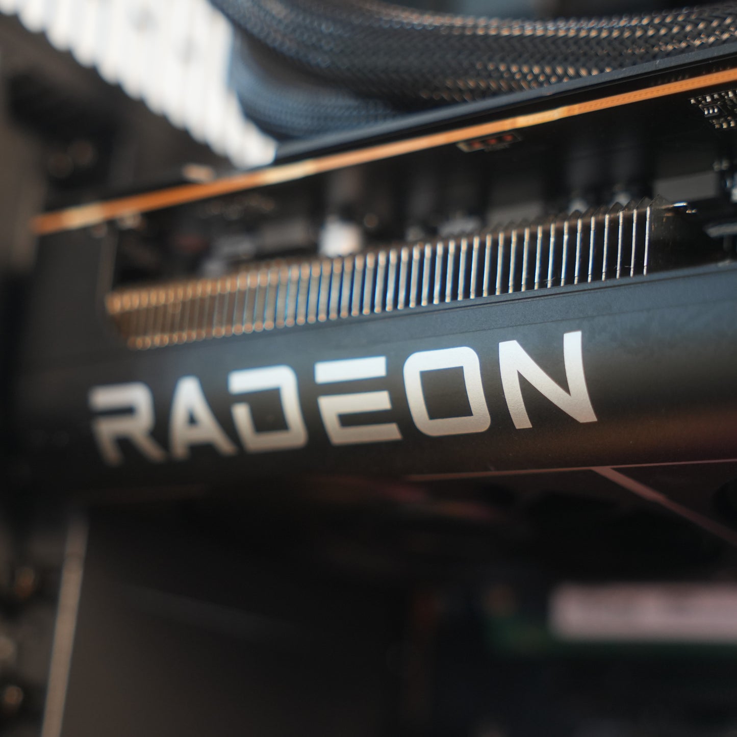 Ark Three | RX 9070 XT 16GB + Ryzen 7 7800X3D | Ready-to-Go Gaming PC | PC36