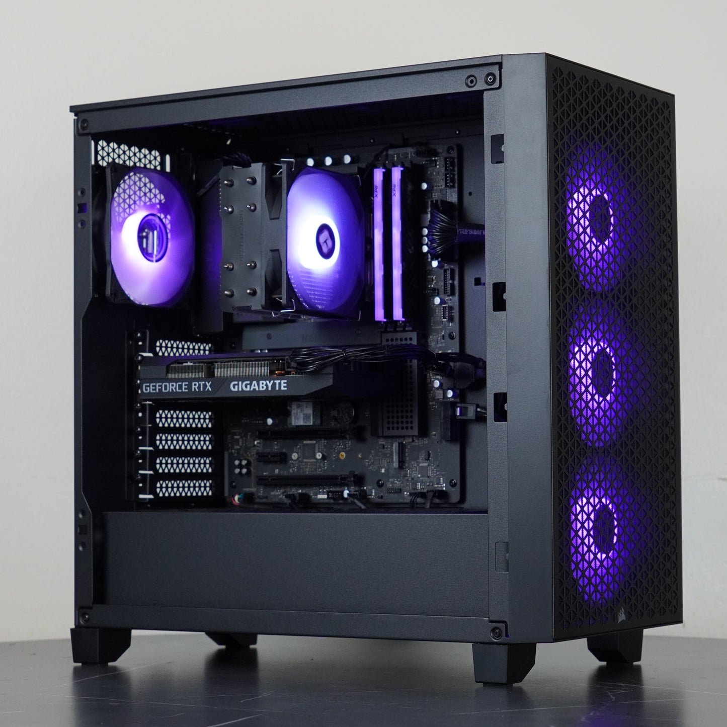 Edge Phantom | RTX 5070 12GB + Ryzen 5 7500F | Ready-to-Go Gaming PC | PC36