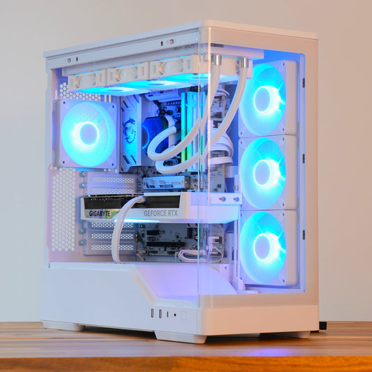 Blanda | RTX 5070 Ti 16GB + Ryzen 7 7800X3D Pure White | Ready-to-Go Gaming PC | PC36