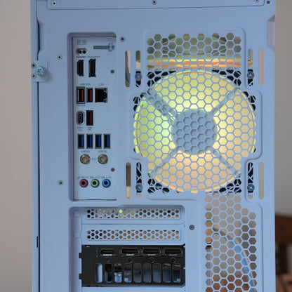 Blanda | RTX 5070 Ti 16GB + Ryzen 7 7800X3D Pure White | Ready-to-Go Gaming PC | PC36