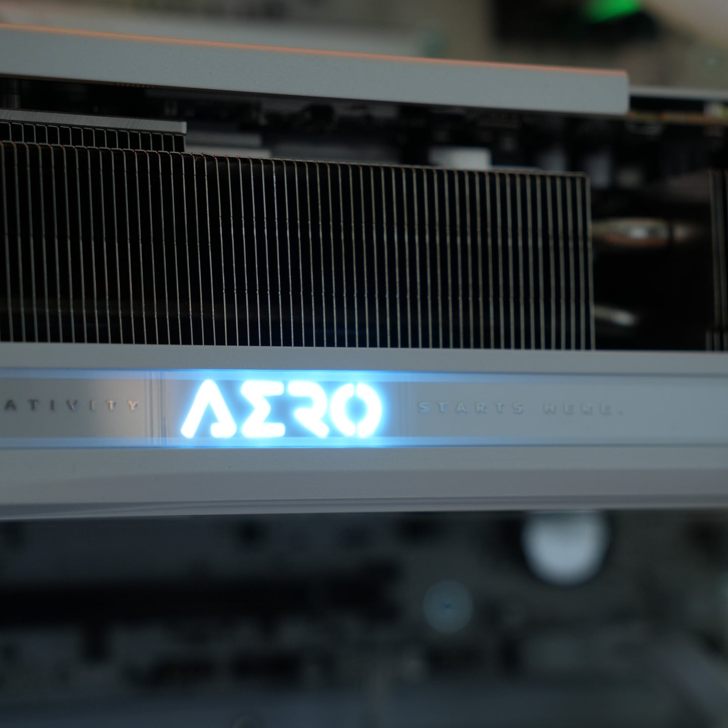 Blanda | RTX 5070 Ti 16GB + Ryzen 7 7800X3D Pure White | Ready-to-Go Gaming PC | PC36
