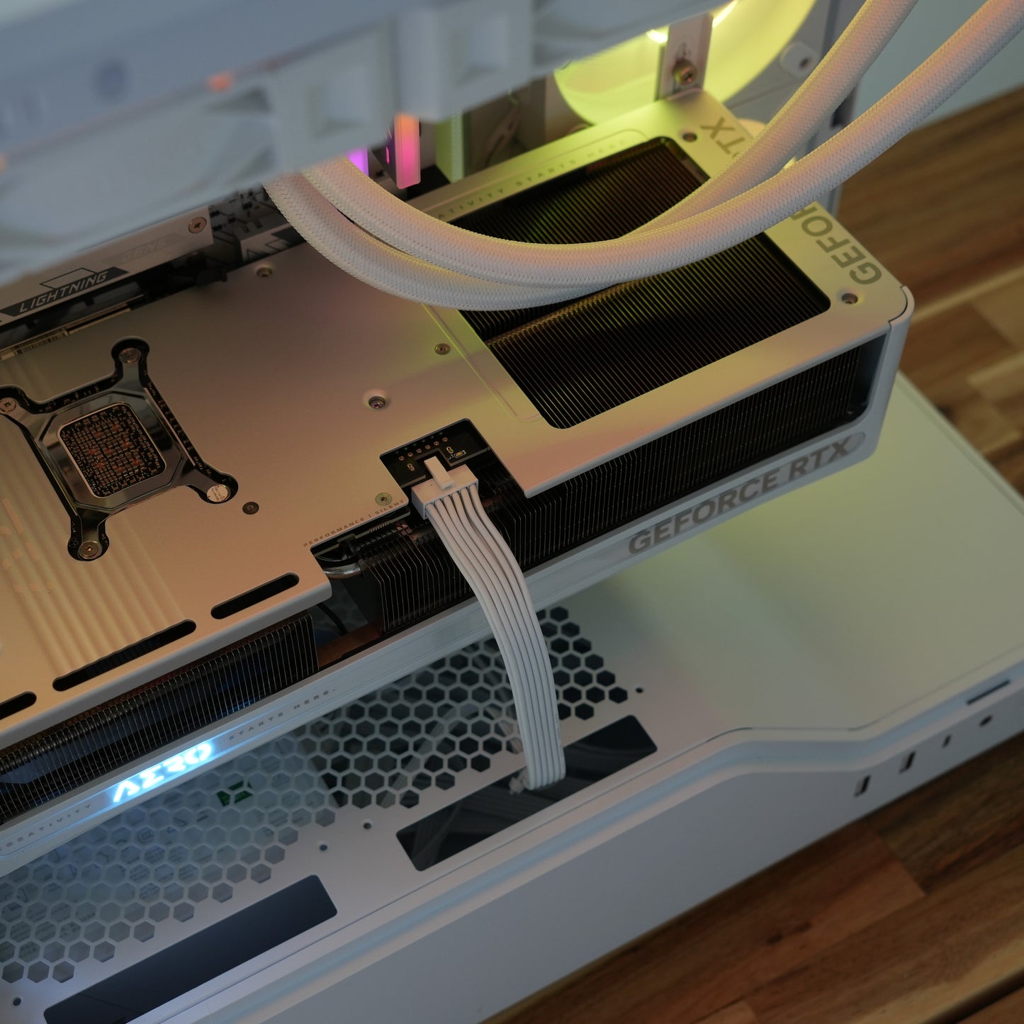 Blanda | RTX 5070 Ti 16GB + Ryzen 7 7800X3D Pure White | Ready-to-Go Gaming PC | PC36