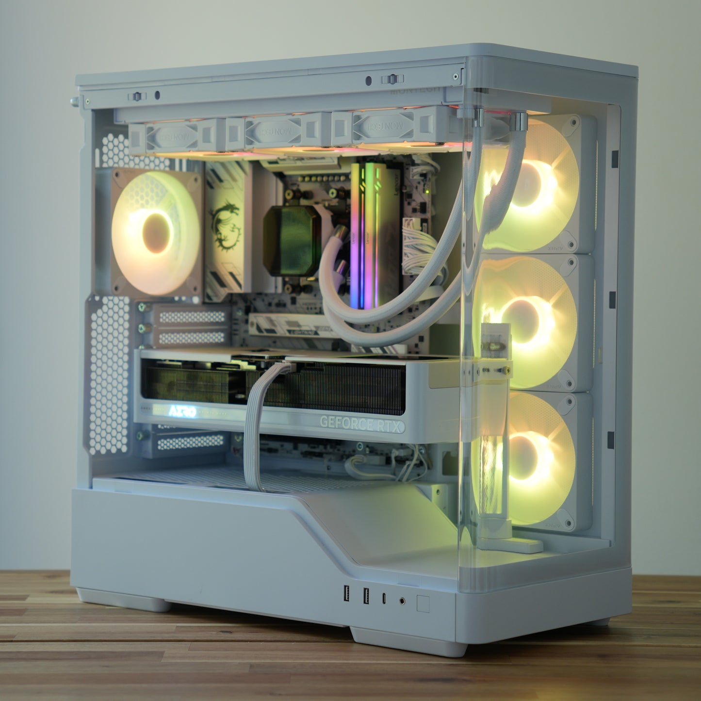 Blanda | RTX 5070 Ti 16GB + Ryzen 7 7800X3D Pure White | Ready-to-Go Gaming PC | PC36
