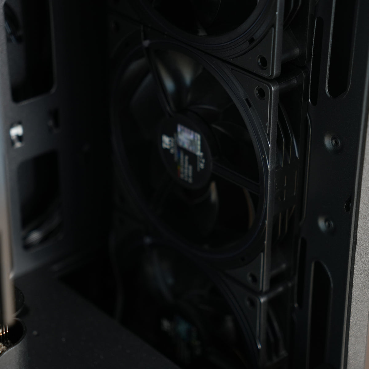 Coquette One | RTX 5050 8GB + Ryzen 5 5600 + 16GB | Ready-to-Go Gaming PC | PC36