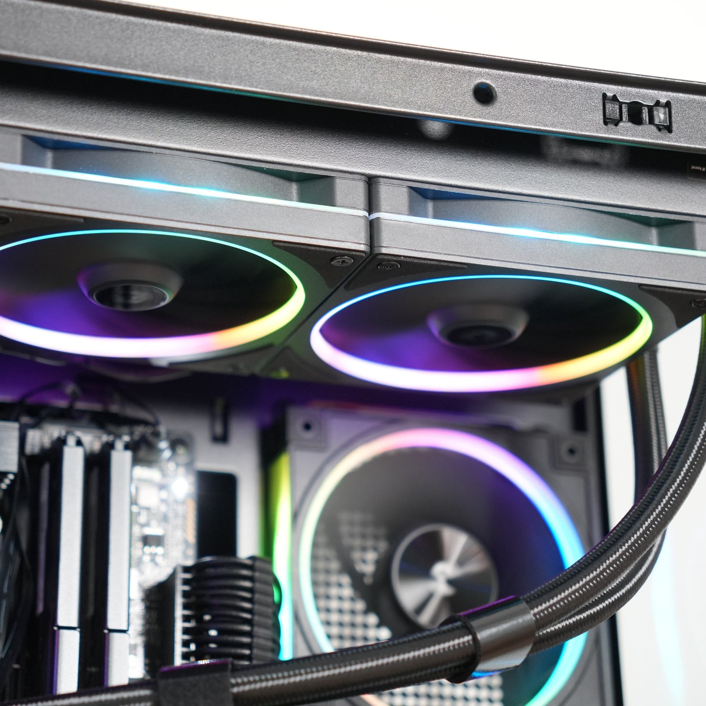 Sigma | RX 9060 XT 16GB + i5 14600K | Ready-to-Go Gaming PC | PC36