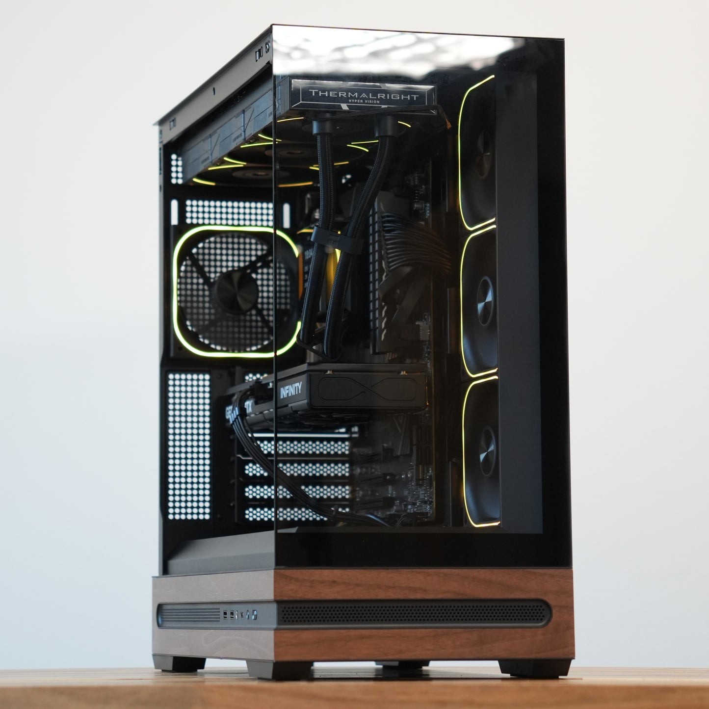 Eik | RTX 5060 Ti 16GB + i5 14600K + 16GB DDR4 | Ready-to-Go Gaming PC | PC36