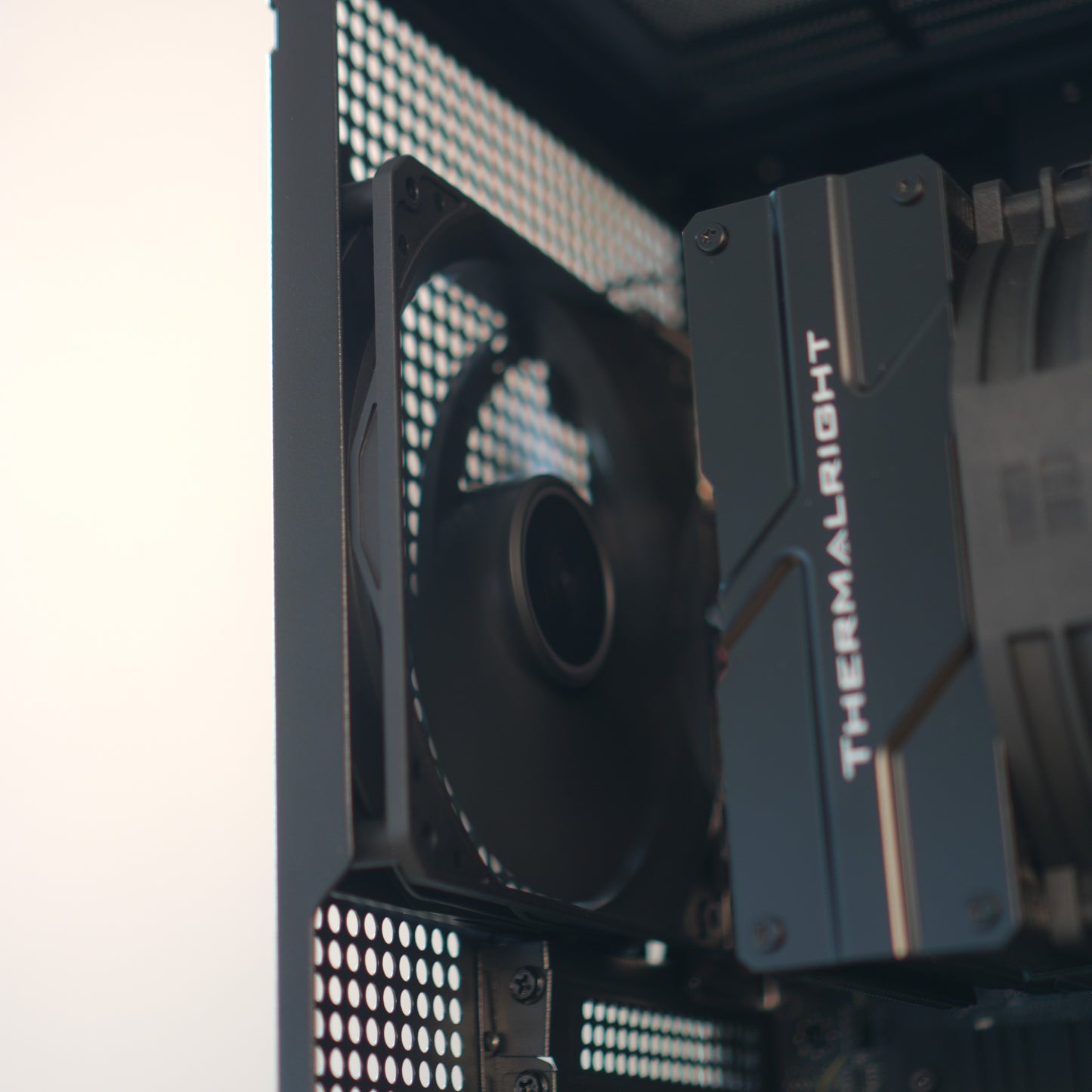 Flux One | RTX 5060 8GB + Ryzen 5 7500F | Ready-to-Go Gaming PC | PC36