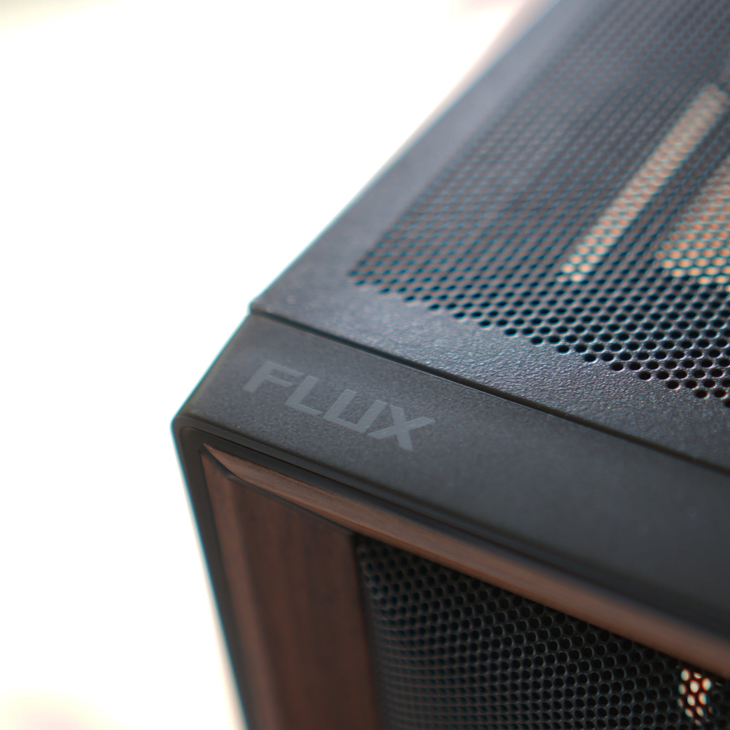 Flux One | RTX 5060 8GB + Ryzen 5 7500F | Ready-to-Go Gaming PC | PC36