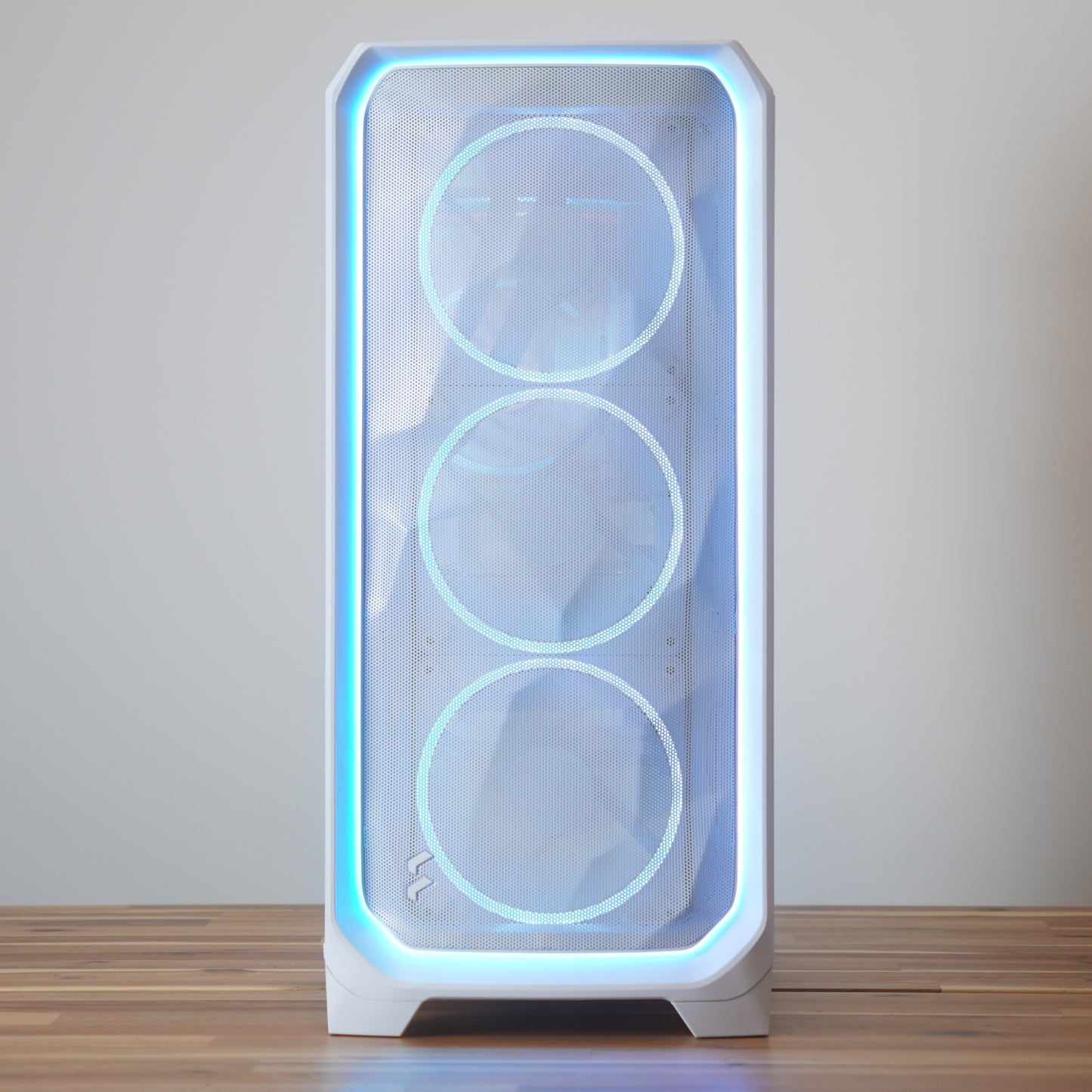 Luftstrom Three | RTX 5080 32GB + Ryzen 7 9800X3D | Ready-to-Go Gaming PC | PC36