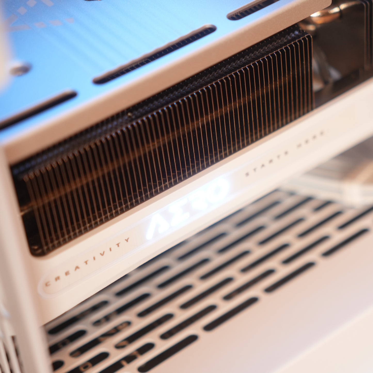 Luftstrom Three | RTX 5080 32GB + Ryzen 7 9800X3D | Ready-to-Go Gaming PC | PC36