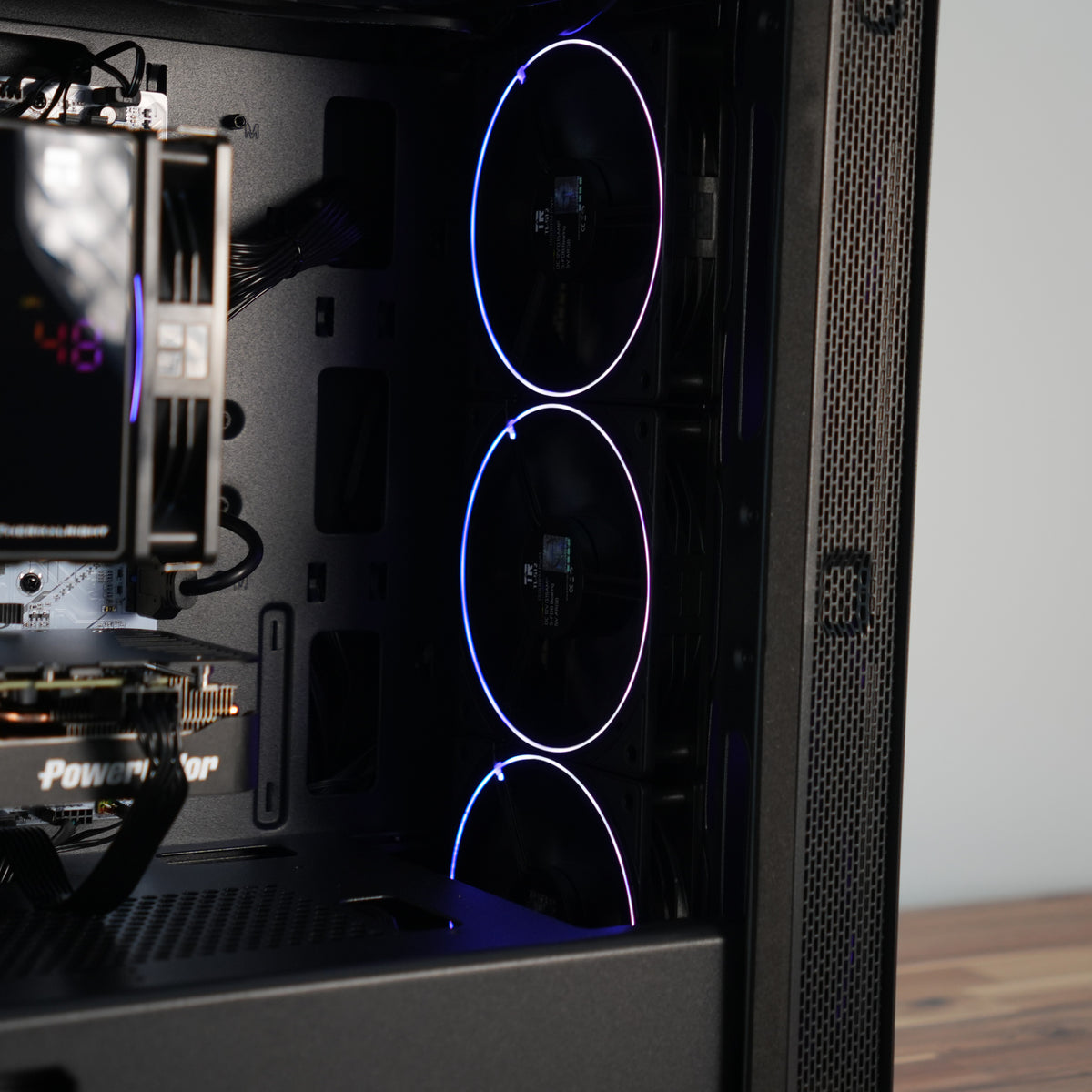 Frankenstein | RX 9060 XT 16GB + Ryzen 5 7500F + 16GB DDR5 + 1TB SSD | Ready-to-Go Gaming PC | PC36