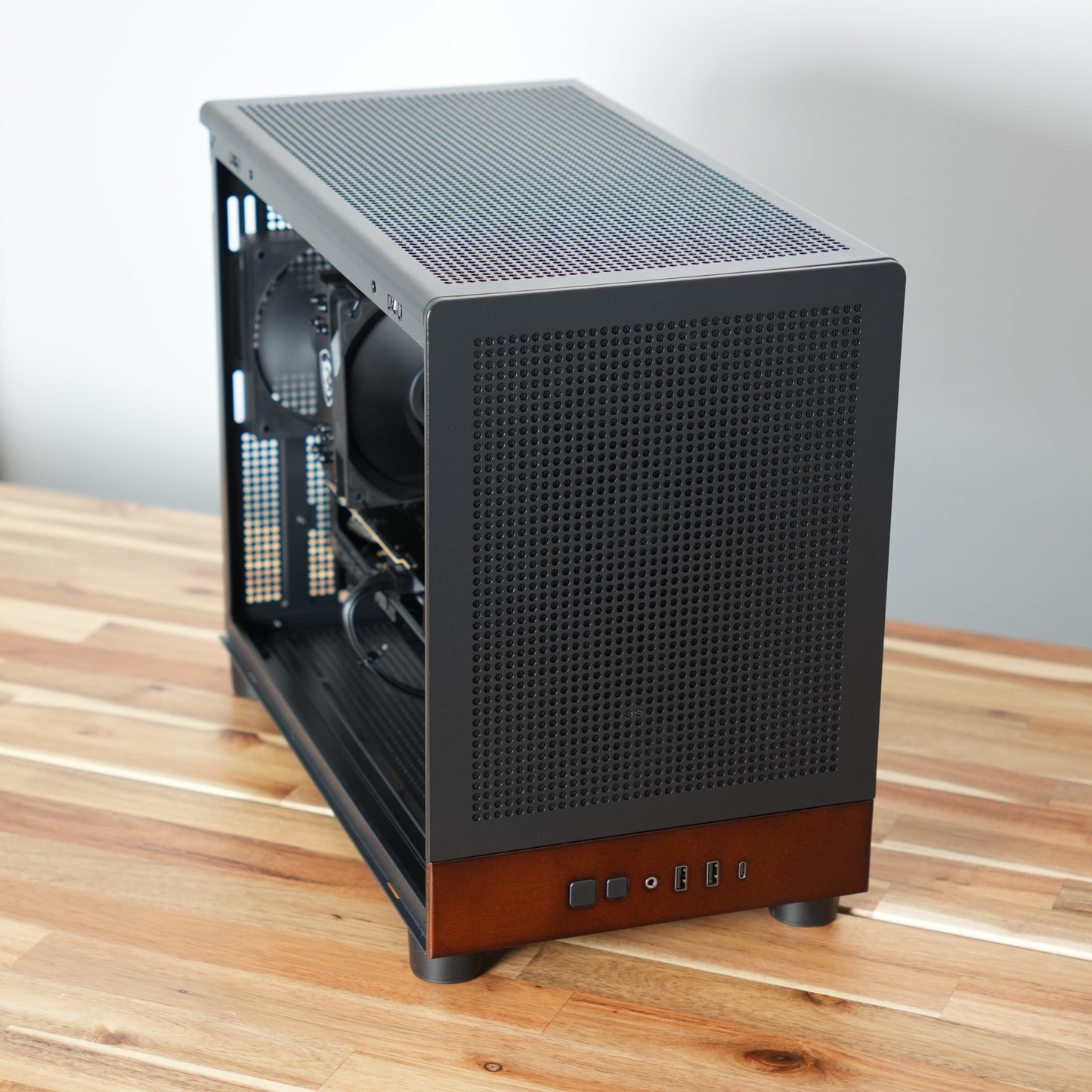 Athena | RTX 5060 8GB + Ryzen 5 5500 | Ready-to-Go Gaming PC | PC36