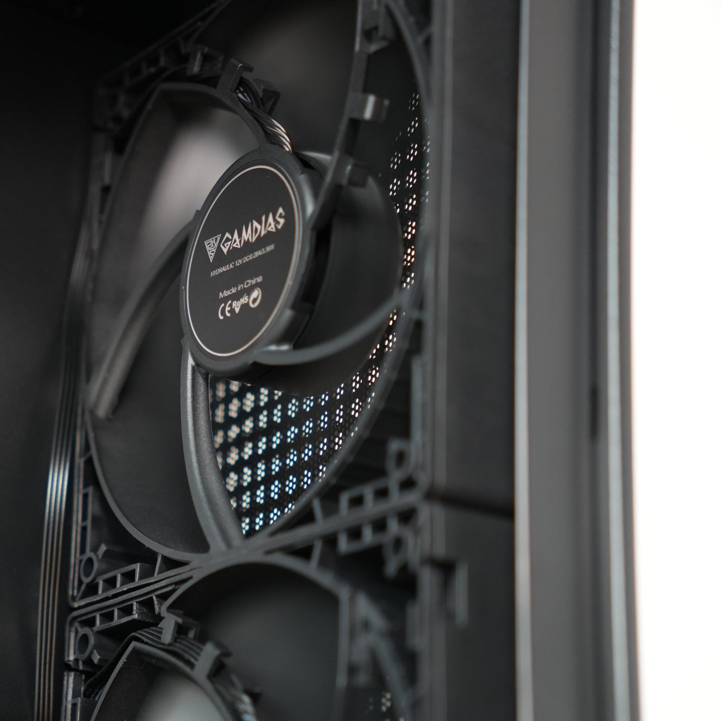 Grounded | RTX 3050 6GB + Ryzen 5 4500 | Ready-to-Go Gaming PC | PC36