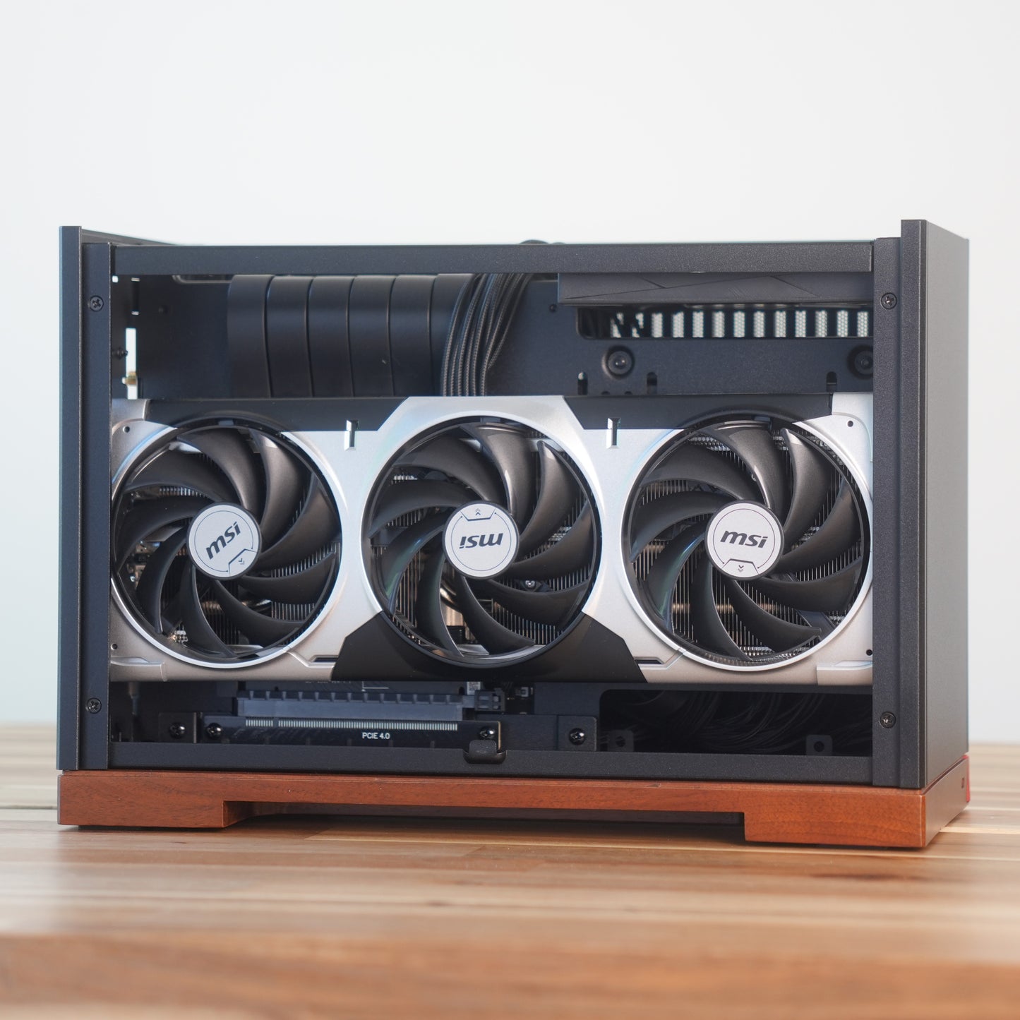 Ro Three | RX 9070 16GB + Ryzen 7 7800X3D | Ready-to-Go Gaming PC | PC36