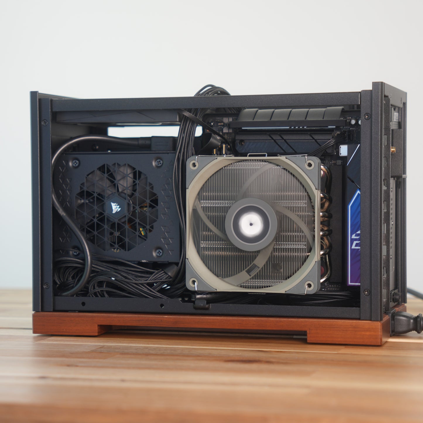 Ro Three | RX 9070 16GB + Ryzen 7 7800X3D | Ready-to-Go Gaming PC | PC36