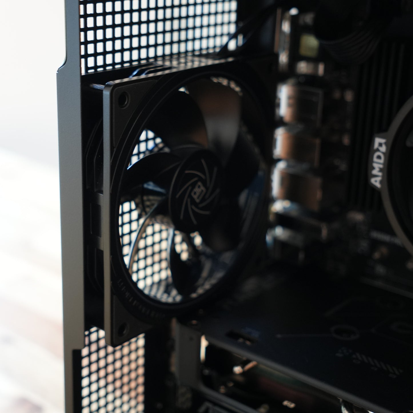 Matboks | RX 9060 8GB + Ryzen 5 5600 + 16GB | Ready-to-Go Gaming PC | PC36