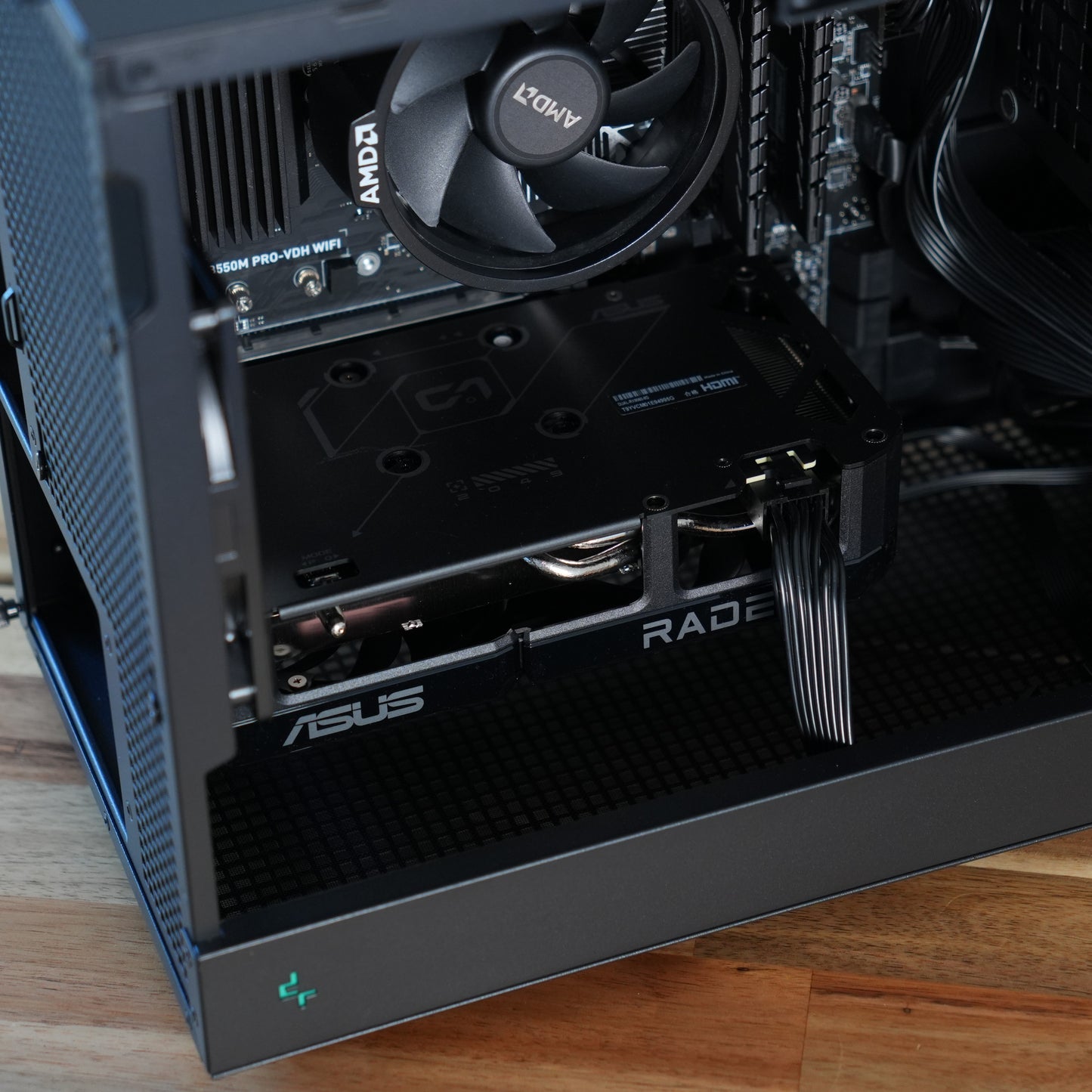 Matboks | RX 9060 8GB + Ryzen 5 5600 + 16GB | Ready-to-Go Gaming PC | PC36