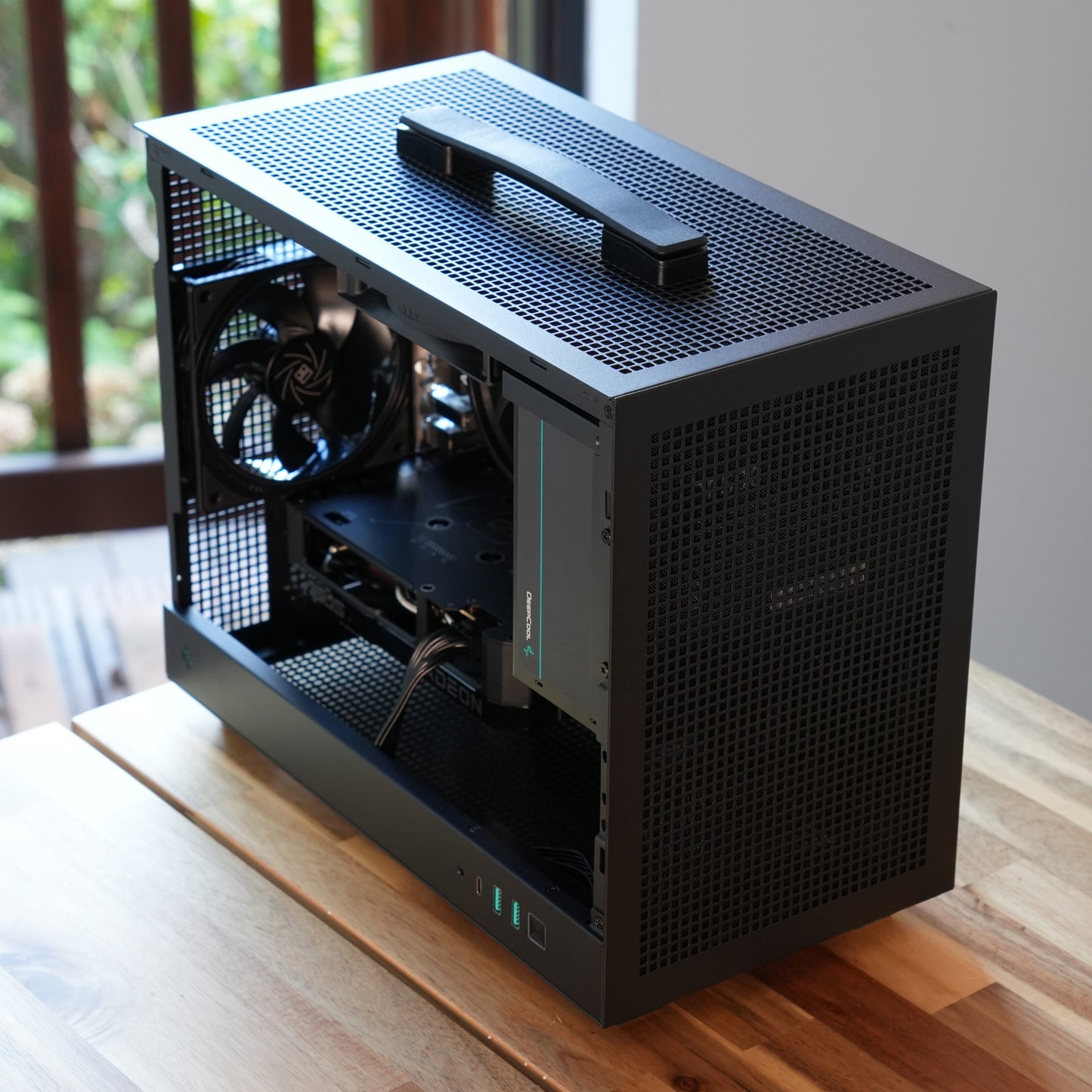 Matboks | RX 9060 8GB + Ryzen 5 5600 + 16GB | Ready-to-Go Gaming PC | PC36