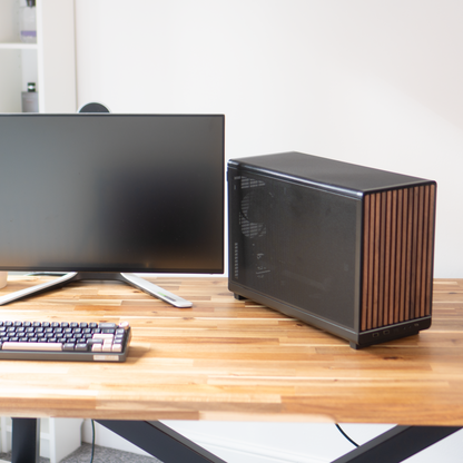 Viking Four | Radeon RX 9070 XT 16GB + Ryzen 7 7800X3D | Ready-to-Go Gaming PC | PC36