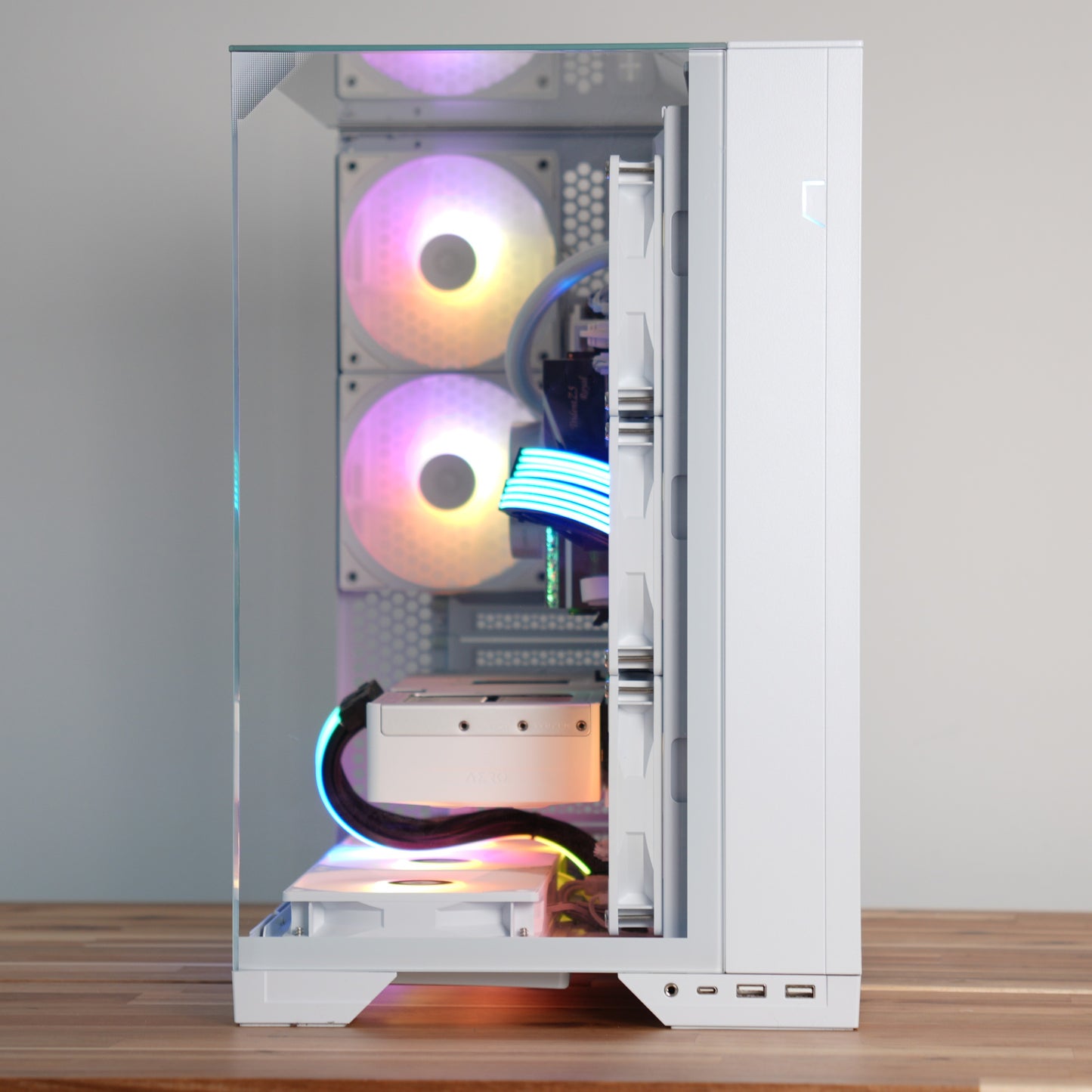 Lys Two | RTX 5080 16GB + Ryzen 7 9800X3D | Ready-to-Go Gaming PC | PC36