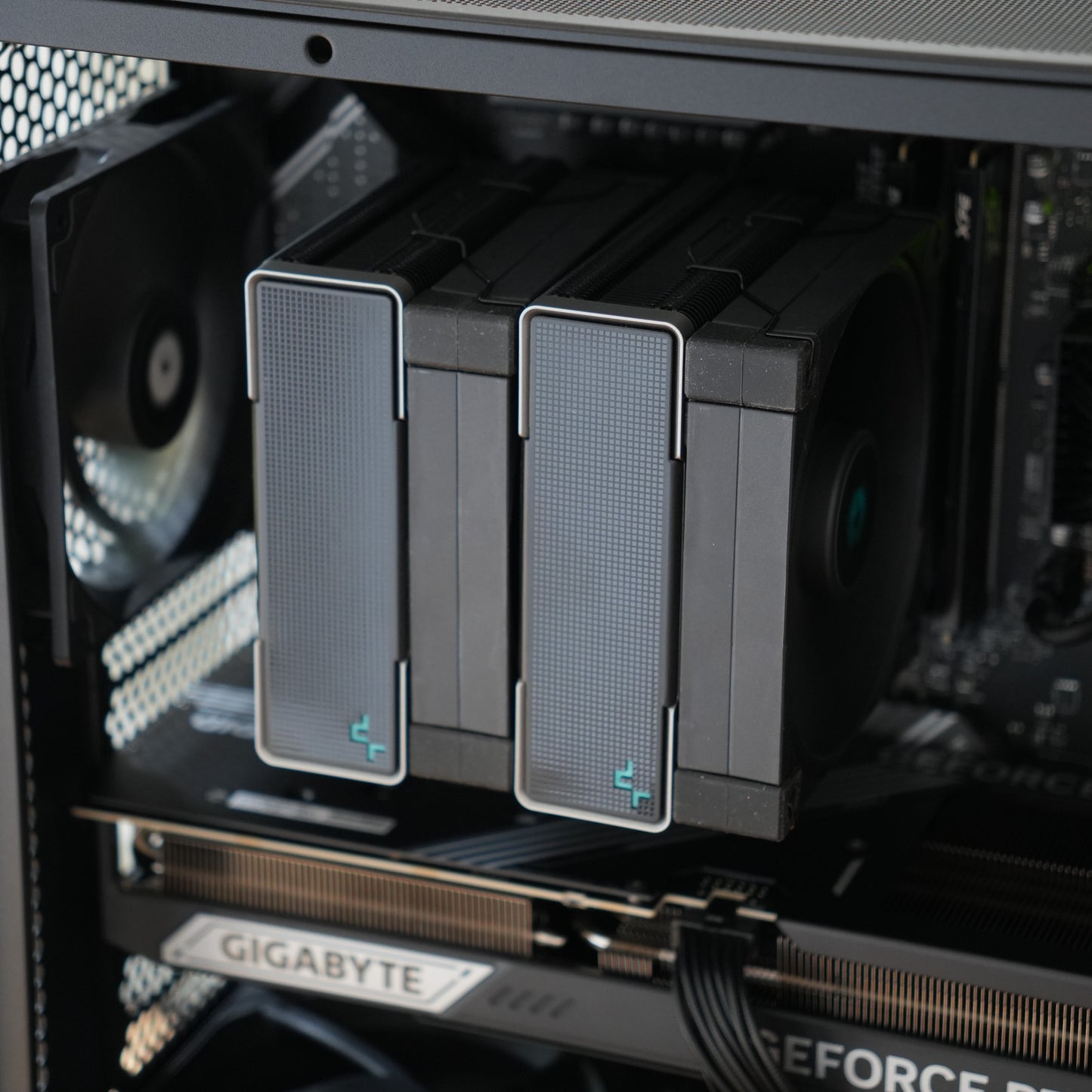 Mørke | No-RGB RTX 5080 16GB + Ryzen 7 9800X3D | Ready-to-Go Gaming PC | PC36