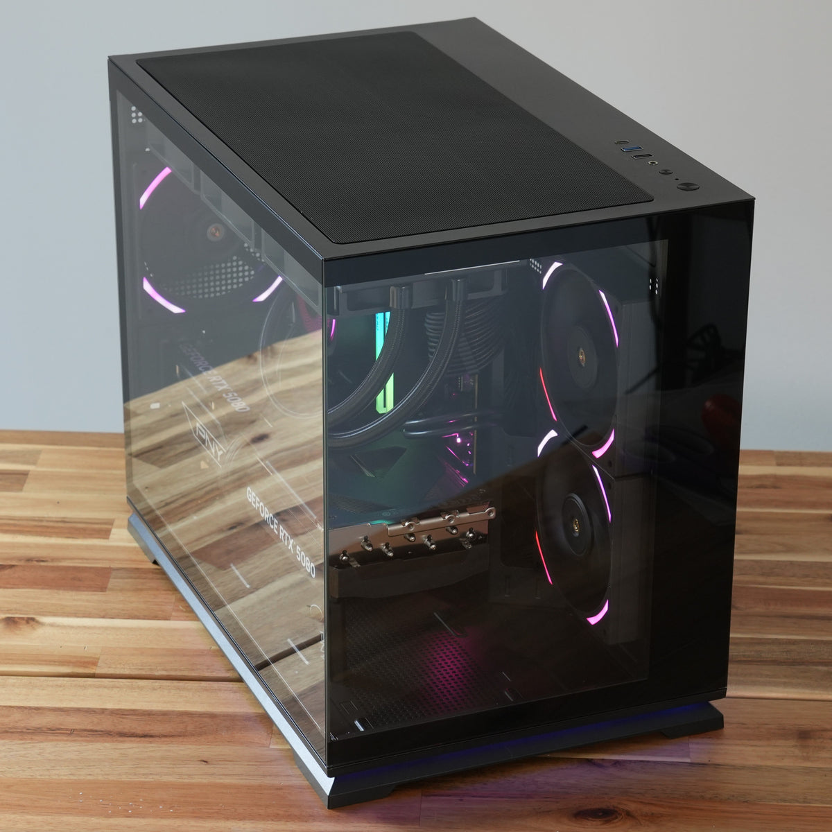 Myk | RTX 5080 16GB + Ryzen 7 9850X3D + 32GB | Ready-to-Go Gaming PC | PC36