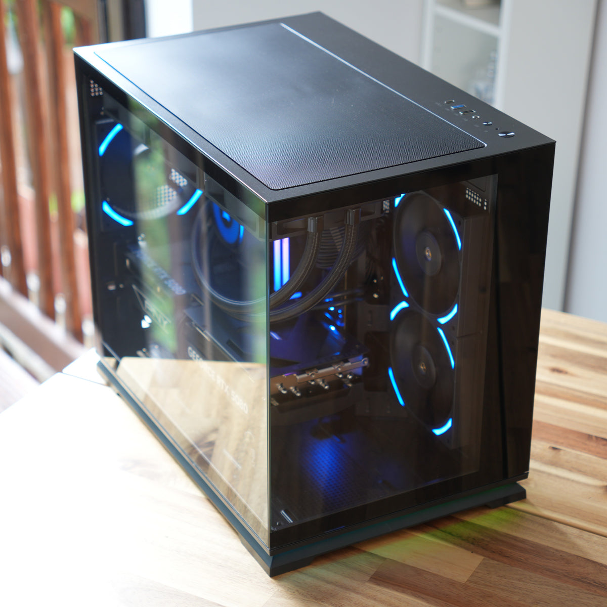 Myk | RTX 5080 16GB + Ryzen 7 9850X3D + 32GB | Ready-to-Go Gaming PC | PC36