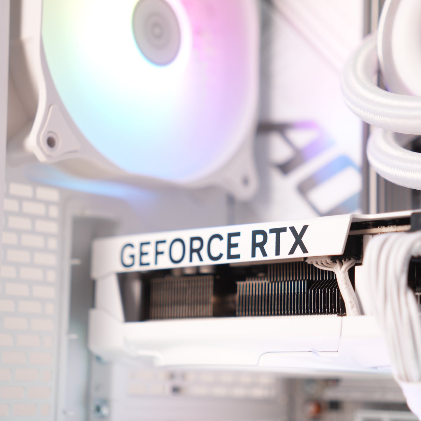 Lagom | RTX 5080 16GB + Ryzen 7 9800X3D + 32GB + 1TB | Ready-to-Go Gaming PC | PC36