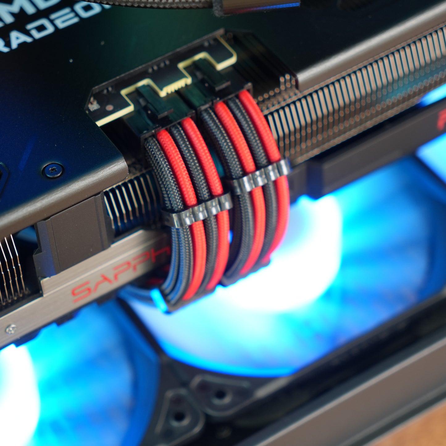 Secret Three | RX 9070 XT + Ryzen 7 7800X3D | Ready-to-Go Gaming PC | PC36