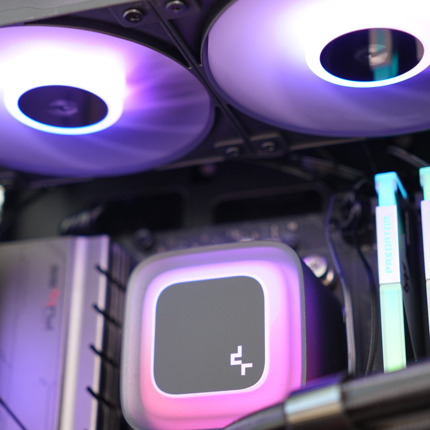 Secret Three | RX 9070 XT + Ryzen 7 7800X3D | Ready-to-Go Gaming PC | PC36